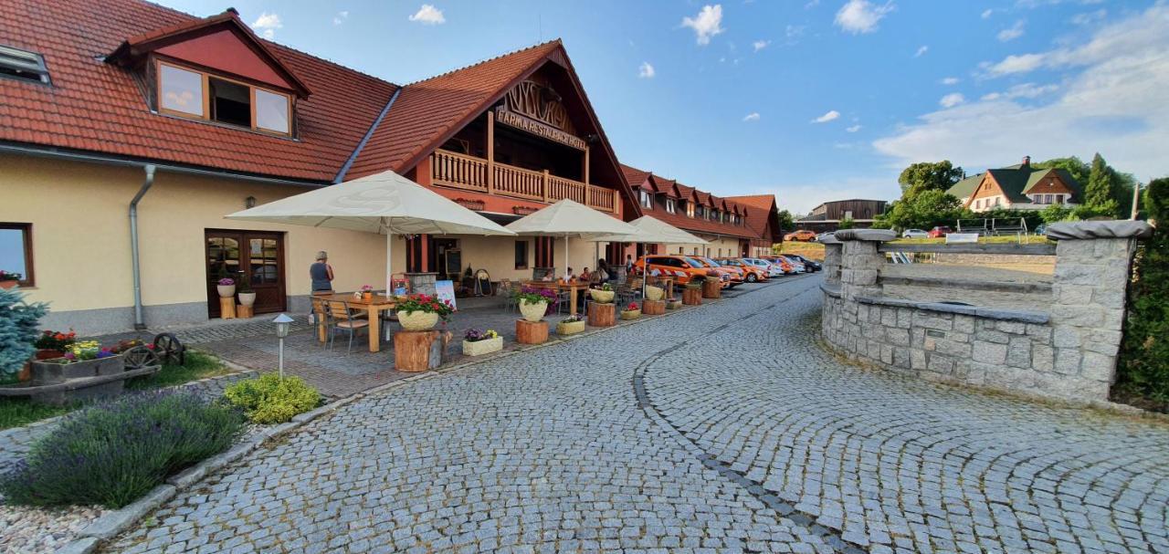 Hotel Farma Vysoka Chrastava Bagian luar foto