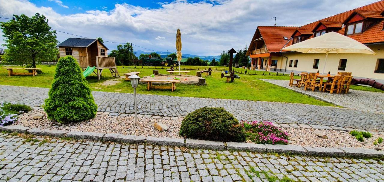 Hotel Farma Vysoka Chrastava Bagian luar foto