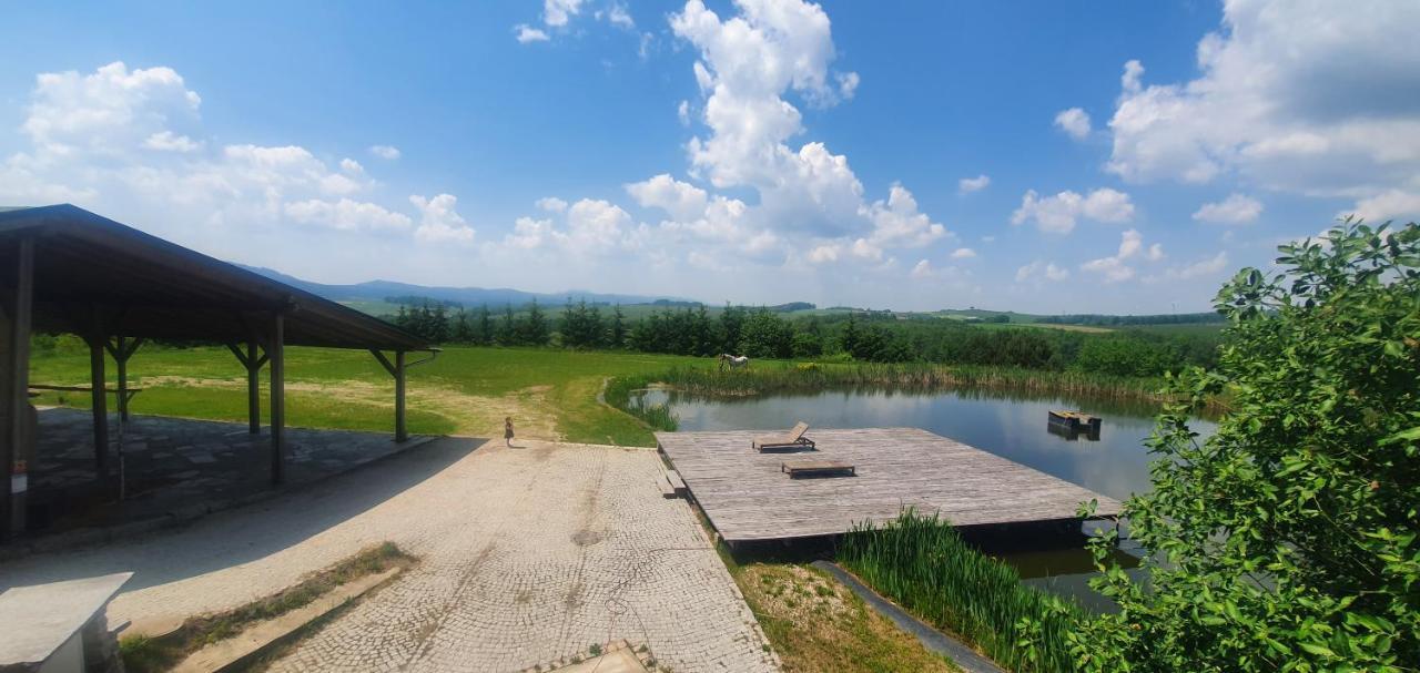 Hotel Farma Vysoka Chrastava Bagian luar foto